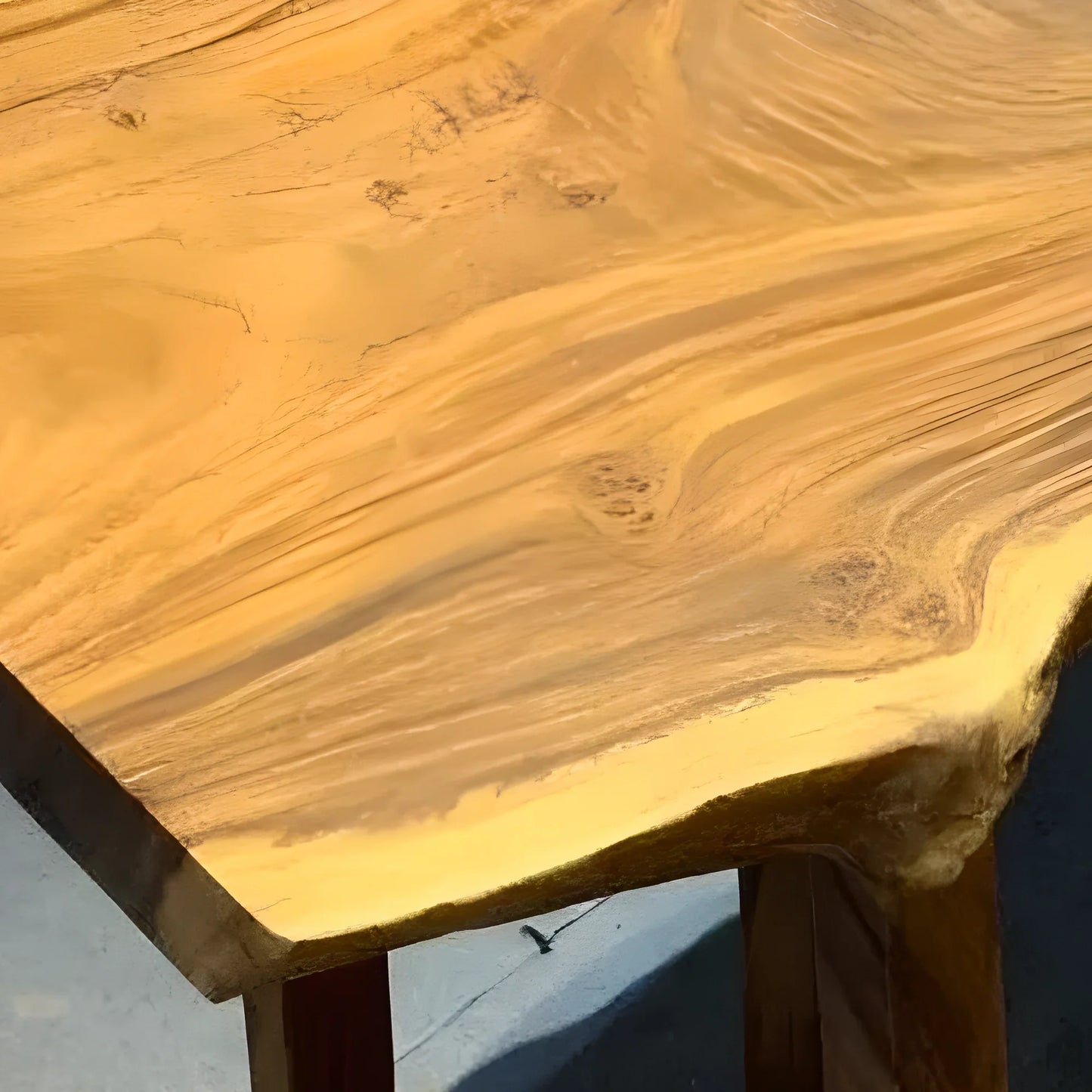 Full modern dining table